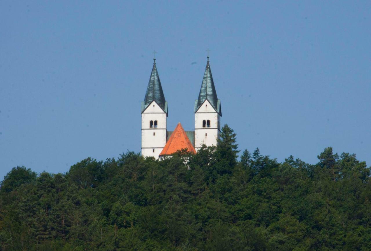 Na Kopitarjevi Hotell Laško Exteriör bild
